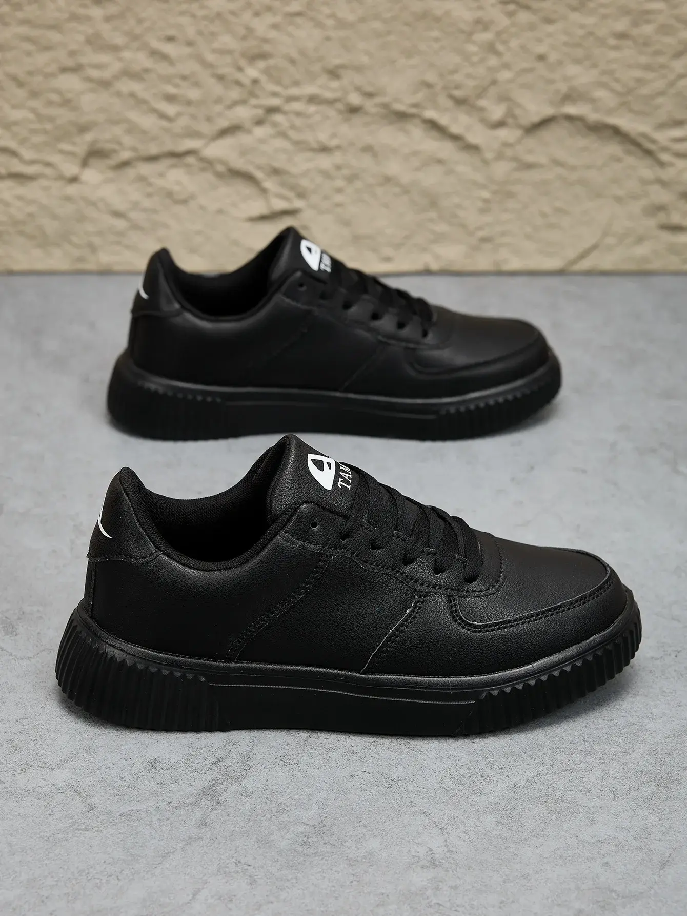 Fashion Leather Men White Sneakers - Image 5