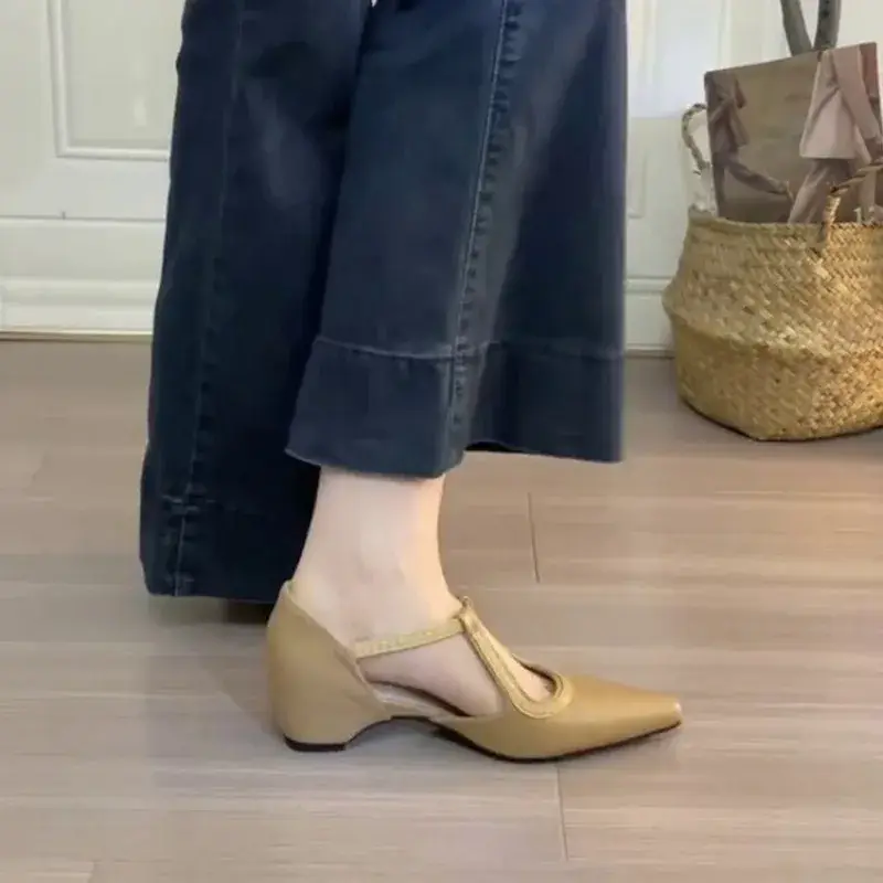 pointed-toe thick-soled flat women's sandals - Image 4